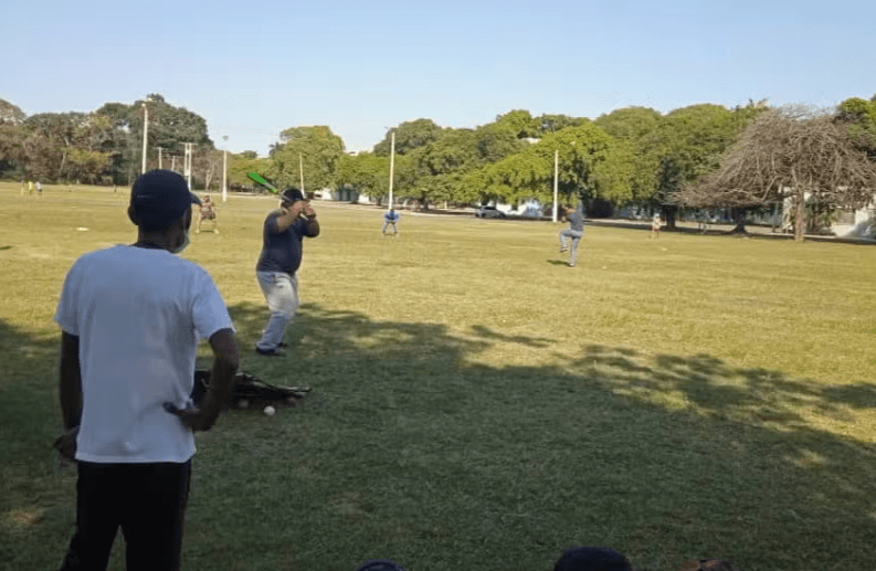 Mecz baseballowy w Hawanie - Photo 3 (Gallery view)