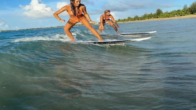 Carolina: Beginners Surf Lesson & Extended Surfboard Rental - Photo 4 (Gallery view)