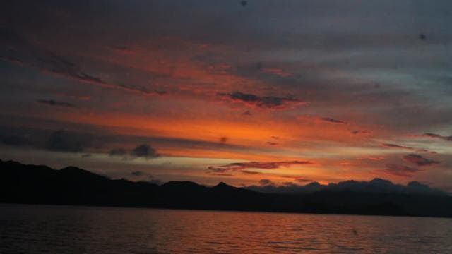 Lake Arenal: Sunset Cruise with Moonshine - Photo 2 (Gallery view)