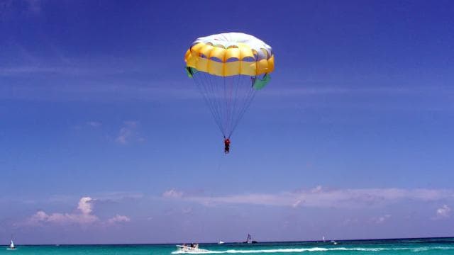 Punta Cana: Parasailing Adventure with Hotel Pickup - Photo 3 (Gallery view)