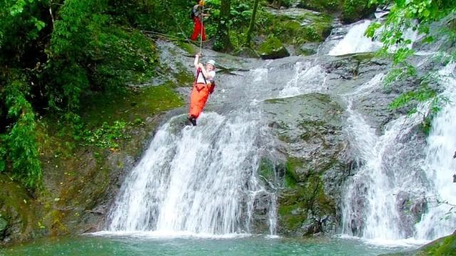 From San José: 11 Waterfalls Zipline Adventure - Photo 2 (Gallery view)