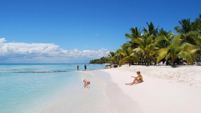 Bayahibe: Saona Island Catamaran Cruise with Natural Pool - Dominican Republic