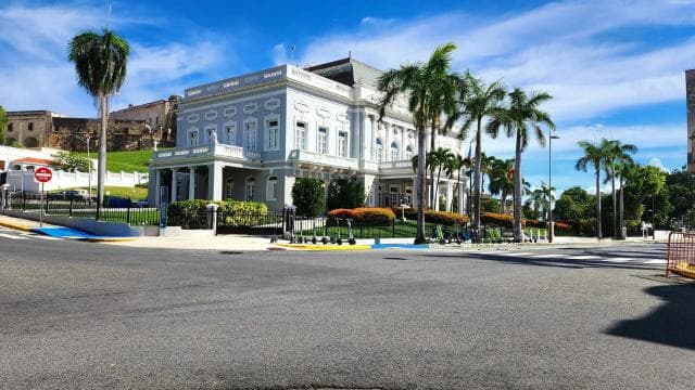 San Juan: Guided City Tour with Photo Stops (Hop-On Hop-Off) - Dominican Republic