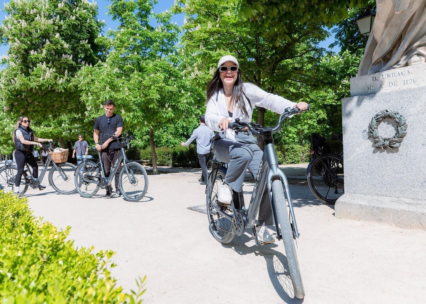 Self Guided Bike Tour at The Retiro Park at Your Own Pace - Photo 5 (Gallery view)