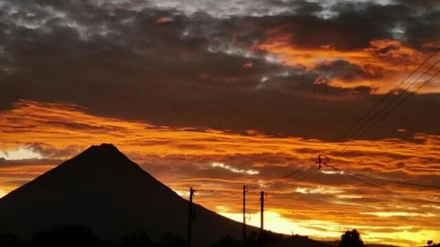 La Fortuna: Arenal Combo Hanging Bridges, Waterfall, Volcano - Photo 2 (Gallery view)