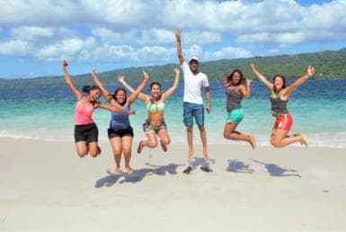 From Santo Domingo: Whale Watching & Cayo Levantado - Photo 5 (Gallery view)
