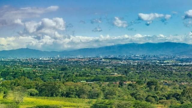 San José: Private Customised Walking Tour with a Local Guide - Photo 4 (Gallery view)