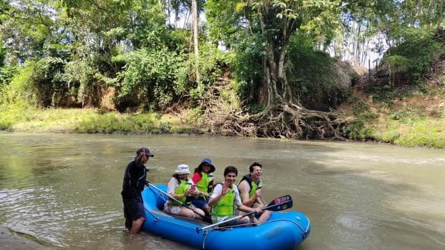 La Fortuna: Rio Penas Blancas Safari Float Tour - Dominican Republic