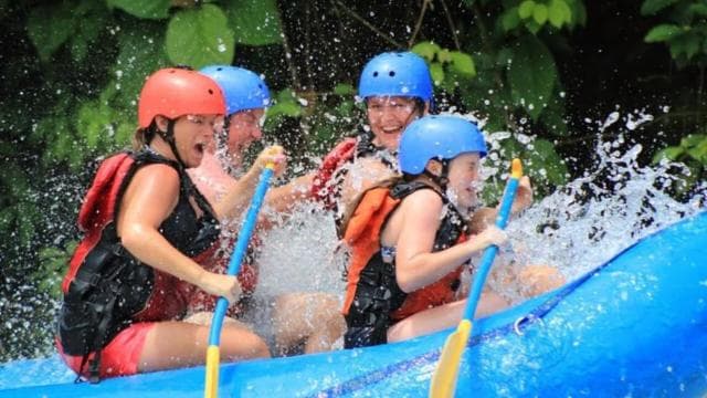 Manuel Antonio: Savegre Whitewater Rafting & Waterfall Tour - Photo 4 (Gallery view)
