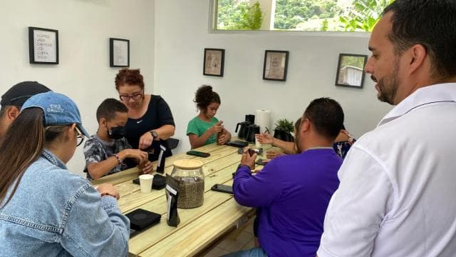 Jayuya: Coffee Tour and Workshop at Hacienda Prosperidad - Photo 2 (Gallery view)