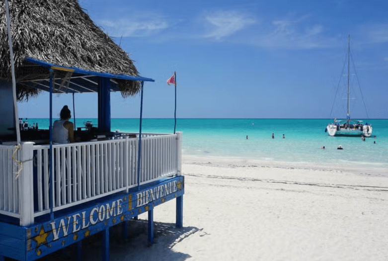 Cayo Blanco Catamaran Trip - Photo 3 (Gallery view)