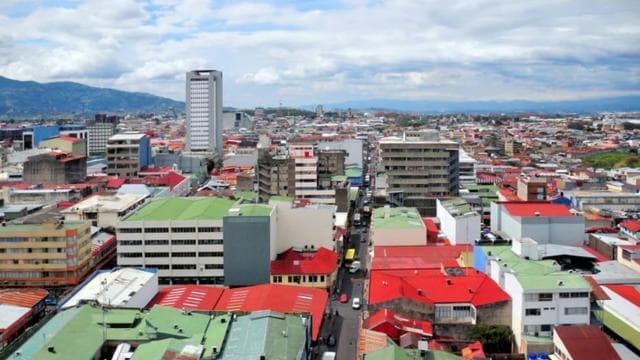 San José: Private Customised Walking Tour with a Local Guide - Photo 2 (Gallery view)