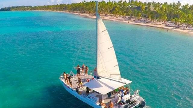 Punta Cana: Party Boat with snorkel and open bar included - Dominican Republic