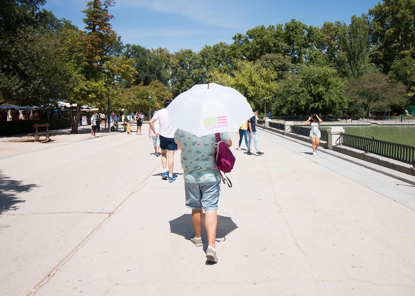 Retiro Park Walking Tour in Madrid - Dominican Republic