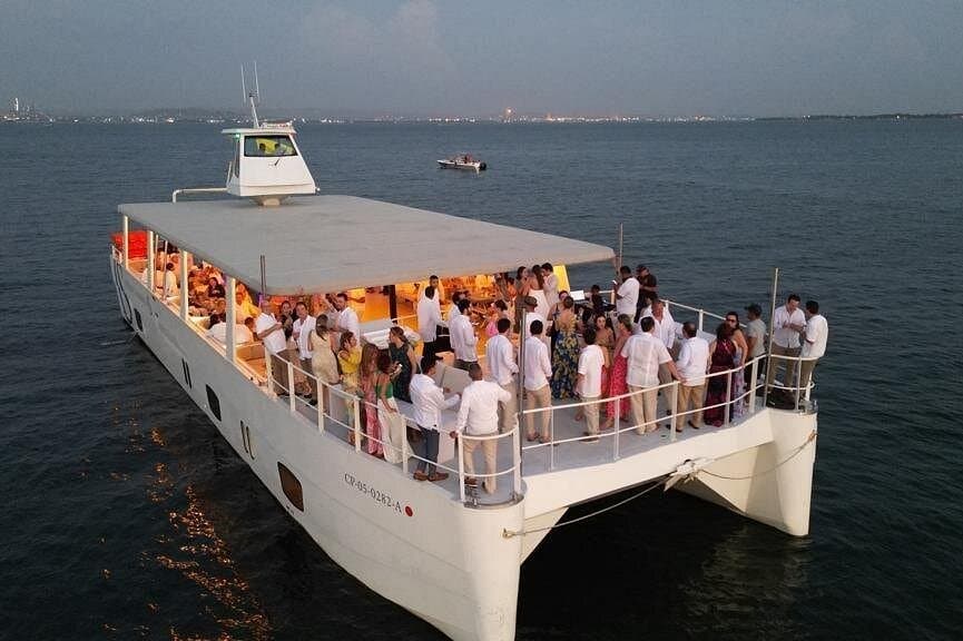 Oceanbeat Cartagena Boat Party - Photo 5 (Gallery view)