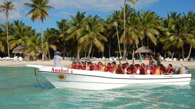De la Bayahíbe: Croazieră cu catamaran pe insula Saona cu bufet - Photo 4 (Gallery view)