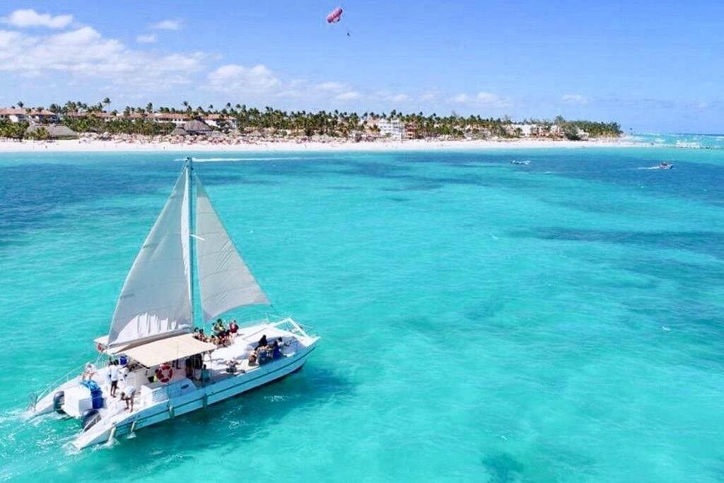 3 Hours Amazing Punta Cana Boat Party with Pickup - Photo 4 (Gallery view)