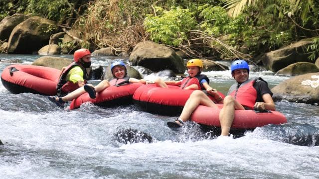 Tubing Rio Celeste: Adventure and Nature - Photo 3 (Gallery view)