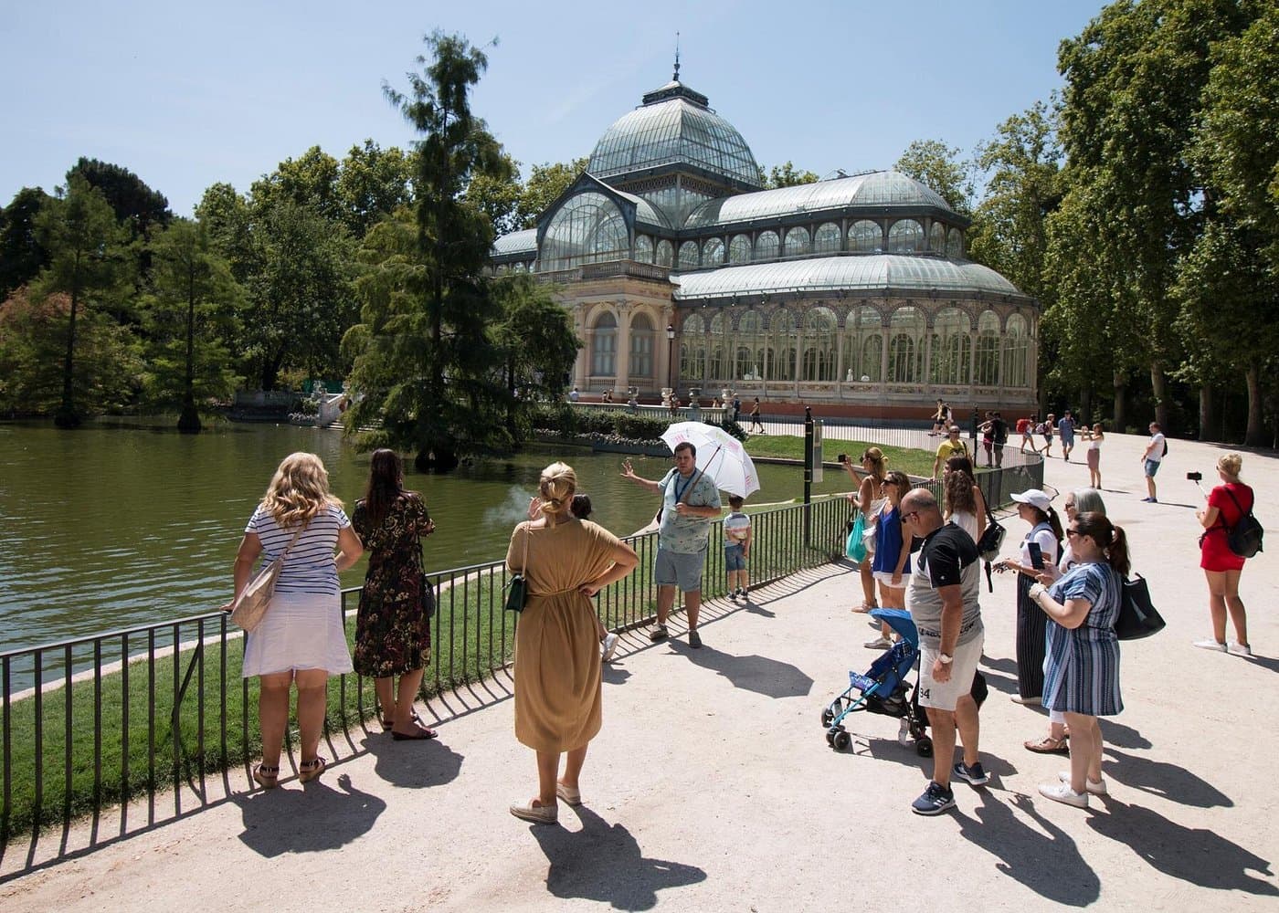 Retiro Park Walking Tour in Madrid - Photo 2 (Gallery view)