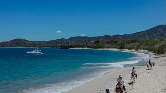 Horseback Riding & Massages Beach Tour - Photo 4 (Gallery view)