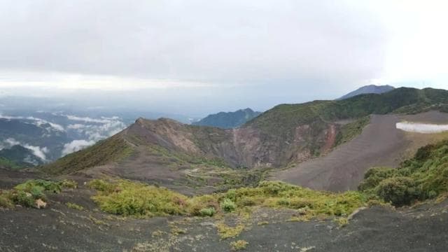 San José : volcan Irazú, excursion d'une journée à Orosi et jardins Lankester - Photo 4 (Gallery view)