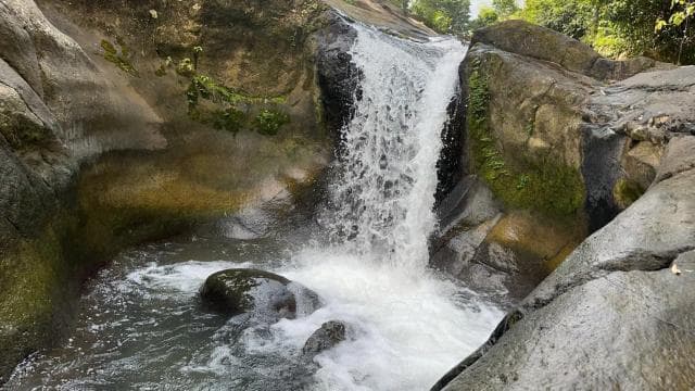 EL YUNQUE & BEACH TOUR: Waterslide, Waterfall, Food & Photos - Photo 5 (Gallery view)