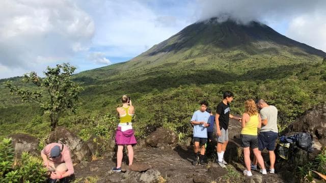 La Fortuna : visite du volcan Arenal et de la cascade avec déjeuner - Photo 5 (Gallery view)