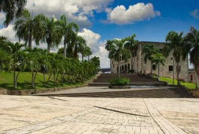 Zona Colonial Hictorical Tour with a local artist - Photo 2 (Gallery view)