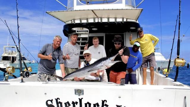 Punta Cana offshore private fishing charter "Sherlock" 39 ' - Photo 5 (Gallery view)
