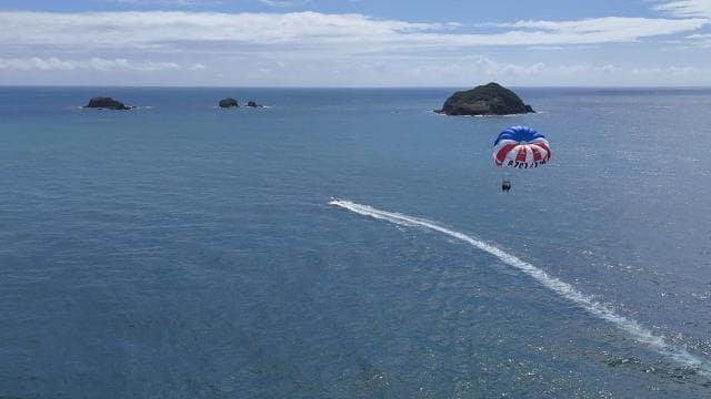 Manuel Antonio: Beach Parasailing with Aguas Azules - Photo 2 (Gallery view)