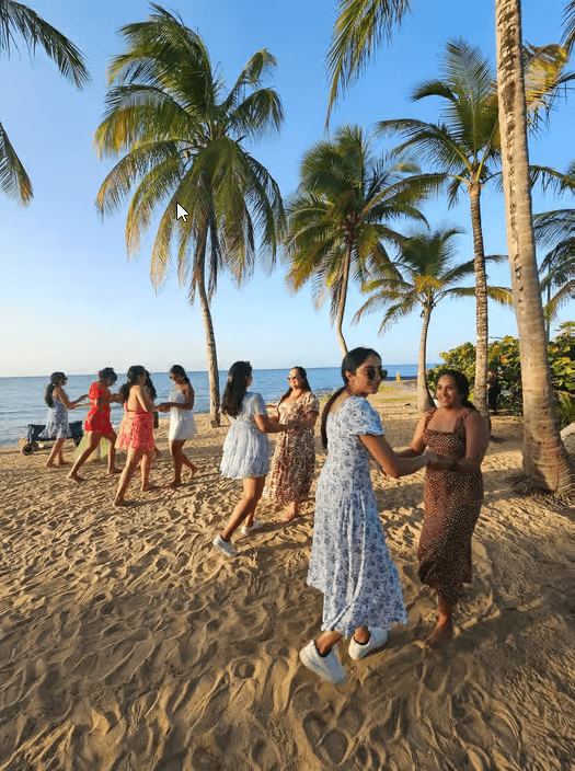 San Juan: Sunset Salsa Class by the Beach - Dominican Republic