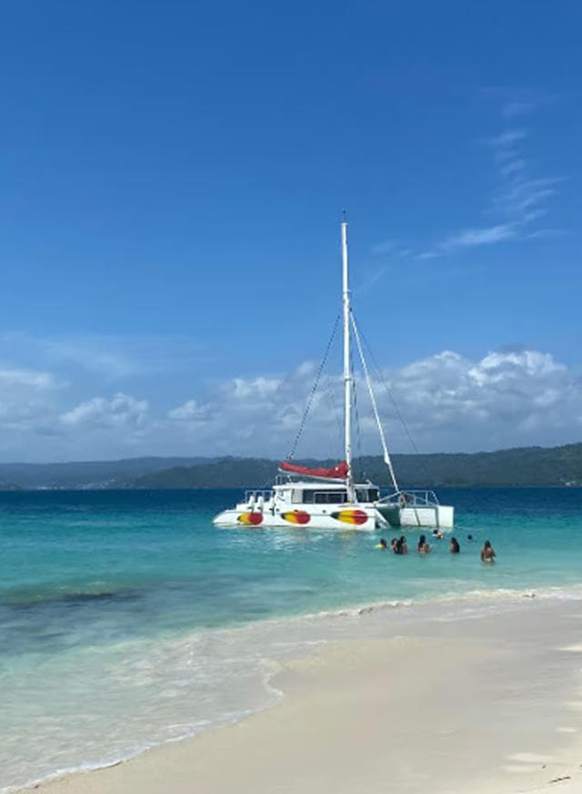 Samaná: Catamaran Boat Tour with Snorkeling and Lunch - Photo 3 (Gallery view)