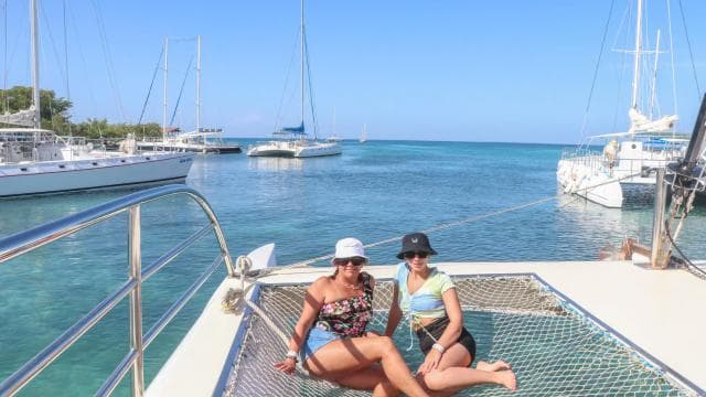 Din Punta Cana: excursie pe insula Saona cu barca cu motor cu prânz - Photo 2 (Gallery view)