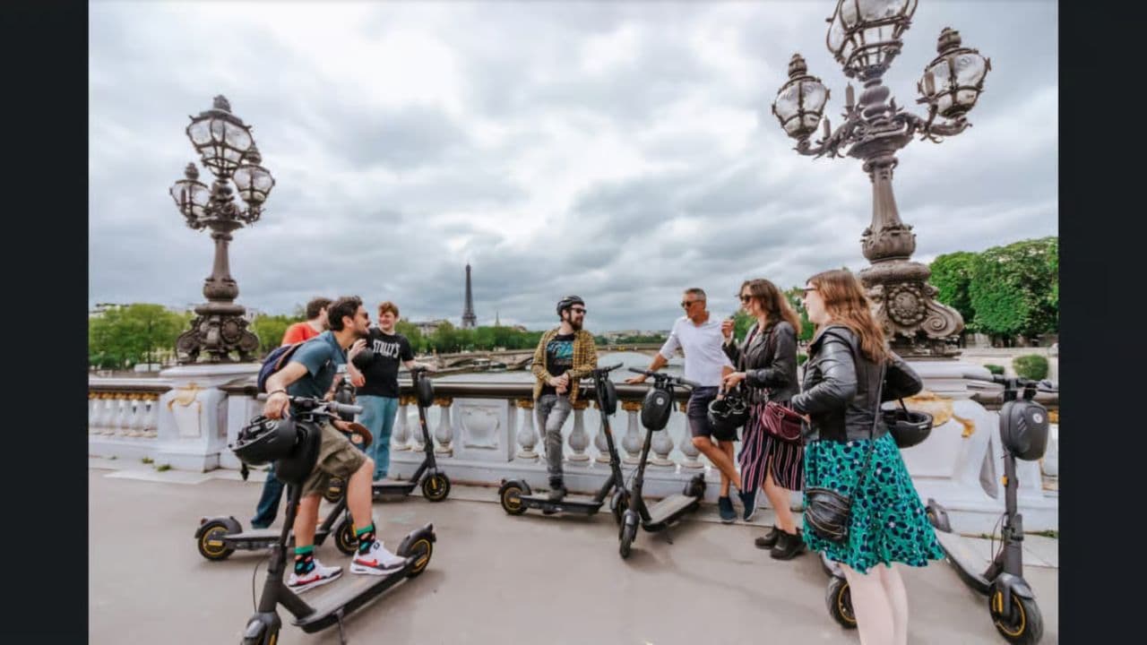 Guided Scooter Tour - Photo 3 (Gallery view)