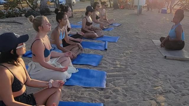 San Juan: Ocean Breeze Sunset Yoga Beach Class - Dominican Republic