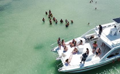 Punta Cana: Booze Cruise with Snorkel and Natural Pool Stop - Photo 3 (Gallery view)