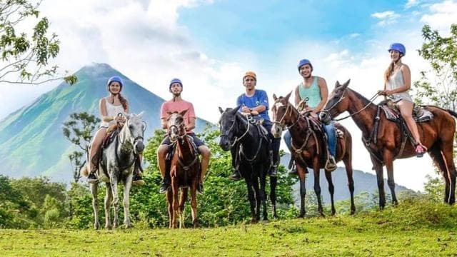 La Fortuna: Horseback Ride to La Fortuna Waterfall - Photo 3 (Gallery view)