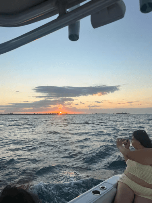 San Juan: Private Boat Tour with Drinks and Music - Photo 2 (Gallery view)