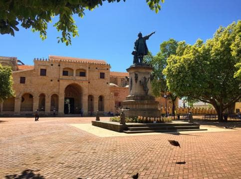 Santo Domingo: City & Shopping Tour from Bayahibe - Photo 3 (Gallery view)
