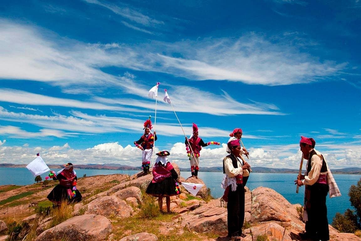 Full Day Guided Tour in Copacabana and Isla del Sol - Dominican Republic