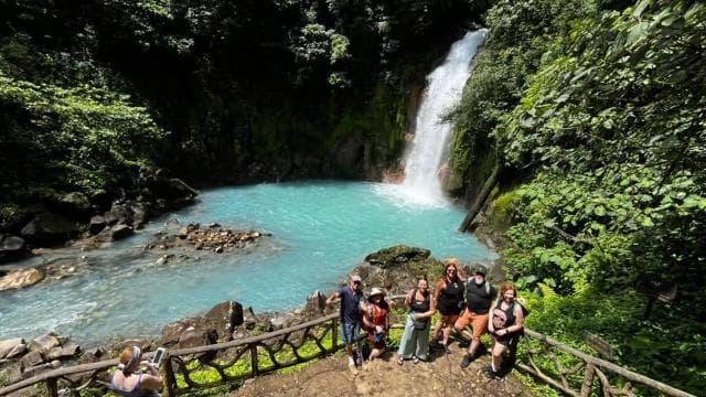 La Fortuna: Rio Celeste, Sloths, Coffee & Chocolate Tour - Photo 5 (Gallery view)