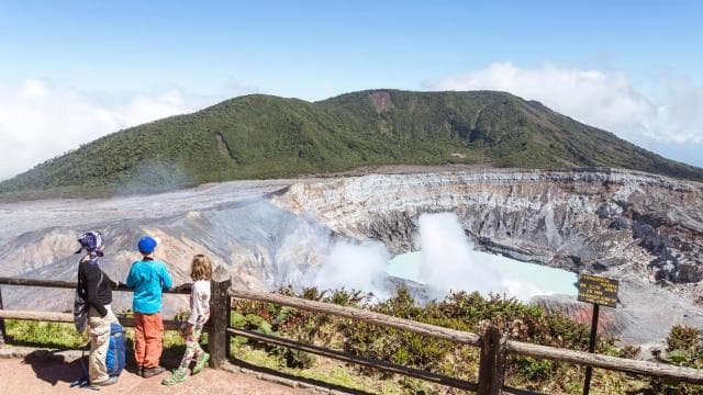 Volcan Poas: Volcan Poas National Park Flora & Fauna Tour - Dominican Republic