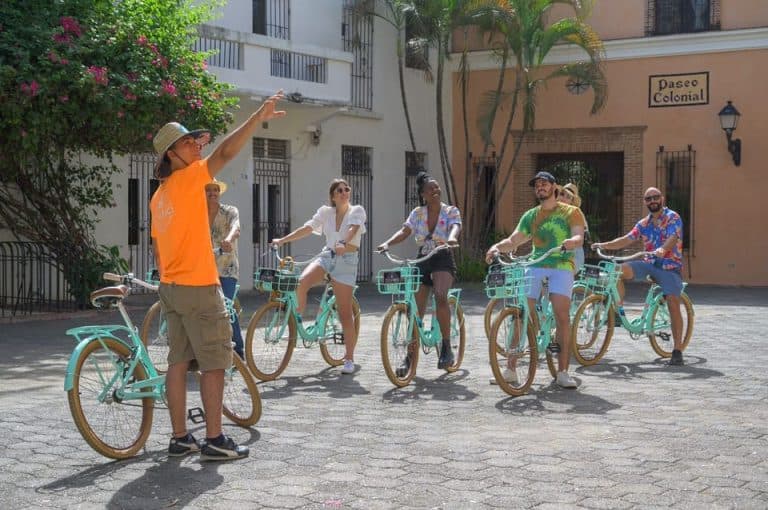 Santo Domingo: Ciudad Colonial Neighborhood Guided Bike Tour - Photo 5 (Gallery view)