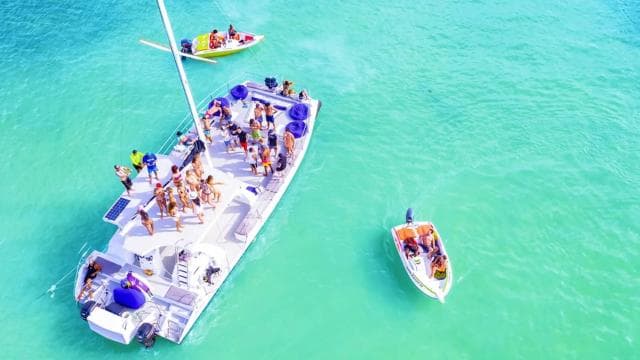 Punta Cana Area: Party Cruise with Parasailing and Open Bar - Photo 3 (Gallery view)