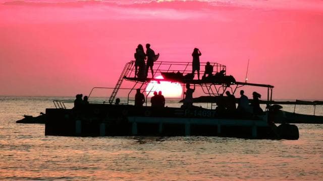 Tamarindo: Sunset Catamaran Pacific Lounge Tour - Photo 2 (Gallery view)