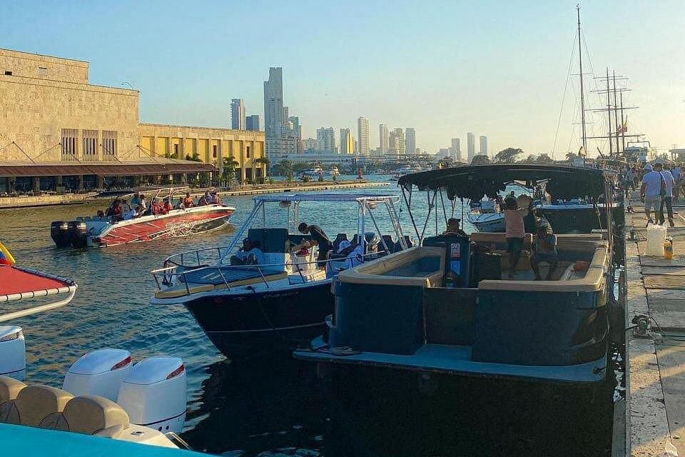 2-Hour Cartagena Bay Tour - Dominican Republic