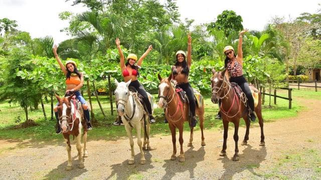 Jaco Beach: Horseback Riding with Natural Pool Stop - Dominican Republic