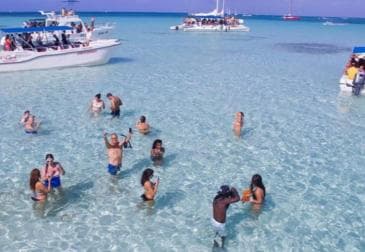 From Punta Cana: Saona Island Boat Trip with Buffet - Photo 4 (Gallery view)