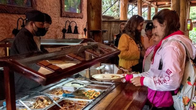 Soti nan San José: Volkan Poas, Café Doka ak kaskad dlo La Paz - Photo 2 (Gallery view)