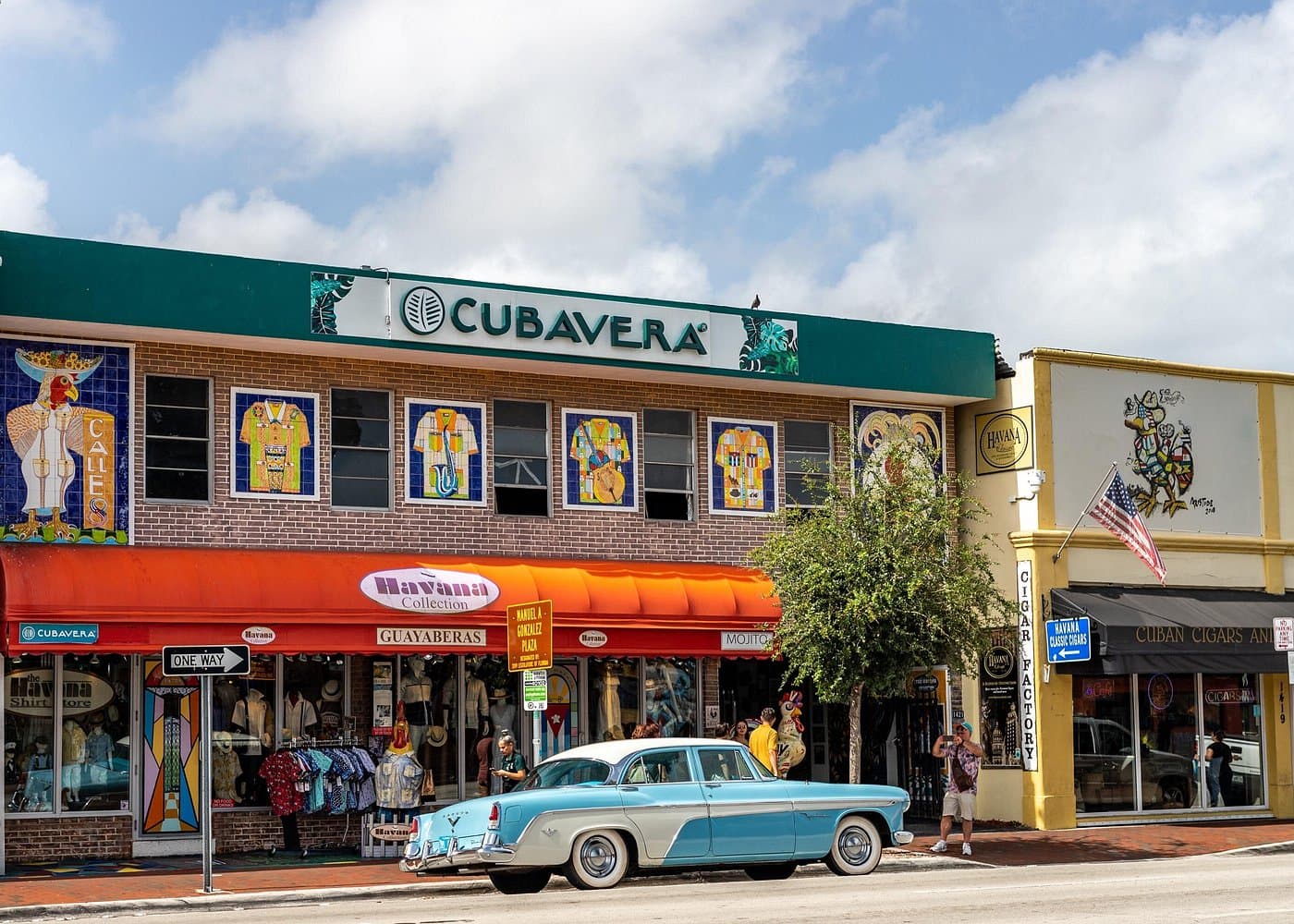 Little Havana Small Group Walking Tour - Photo 3 (Gallery view)